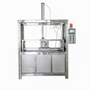 High pressure leak detector